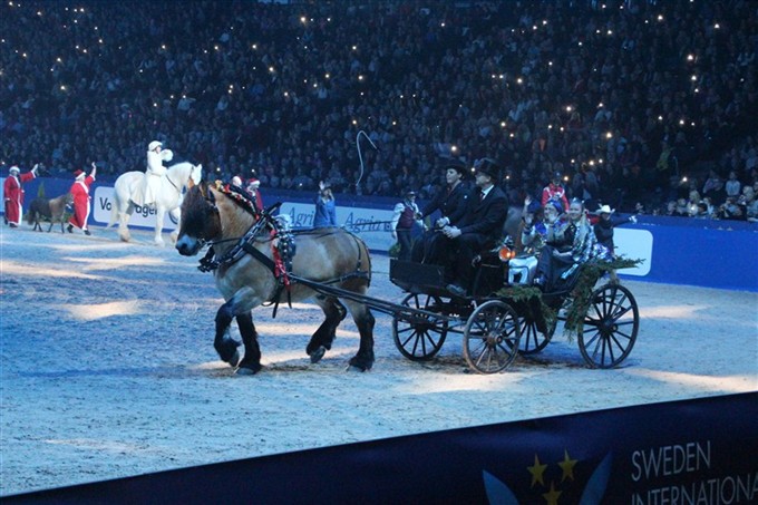 Kristine Fransson k&ouml;r Respekt i julshowen
